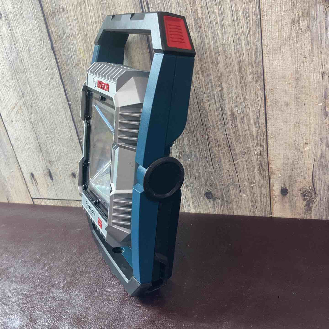 【中古品】ボッシュ(BOSCH) コードレススタンドライト GLI18V-1900【東大和店】