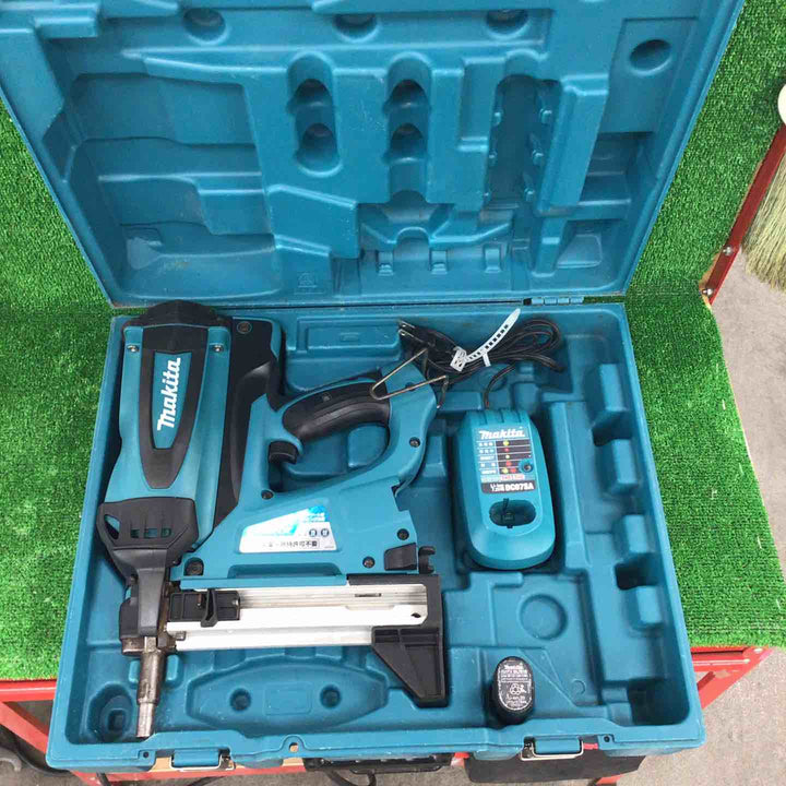 ★マキタ(makita) コードレスコンクリート用ガスピン打ち機 GN420C【川崎店】