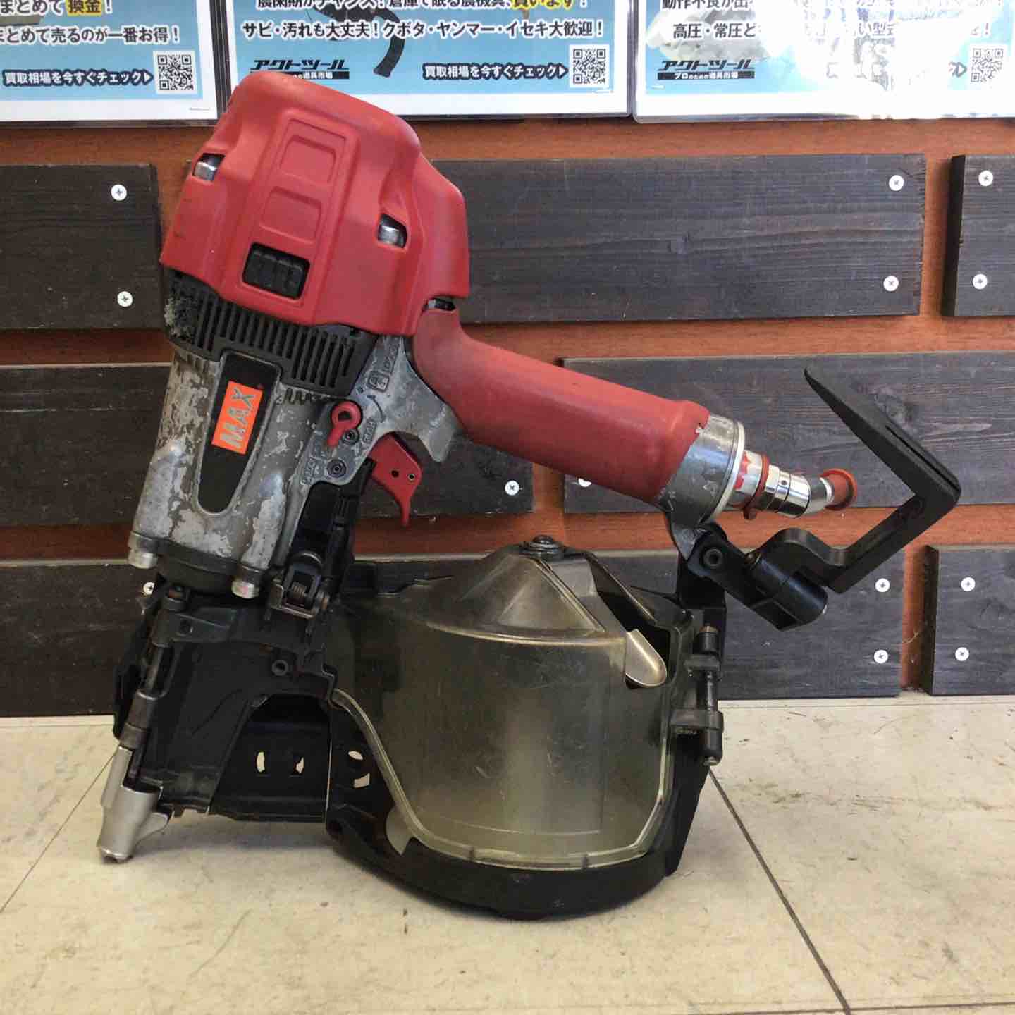 MAX 型番不明（HN-90N3?） 高圧釘打機【野田愛宕店】【店頭取引限定】【中古】管理番号：IT6I1BFWLOPK MAX マックス スーパーネイラ 高圧釘打ち機 現状品 90mm 釘打機 HN