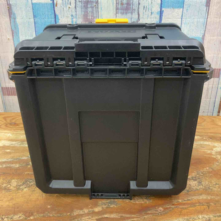 ◇デウォルト(DEWALT) タフシステム2.0 収納ボックス スタンダードBOX ハーフサイズ 工具箱 収納ケース ツールボックス IP65 坊塵 防水 設計 アウトドア DWST08035-1【柏店】