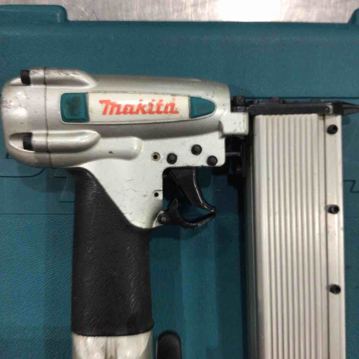 ★マキタ(makita) 常圧ピンネイラ AF351【川口店】