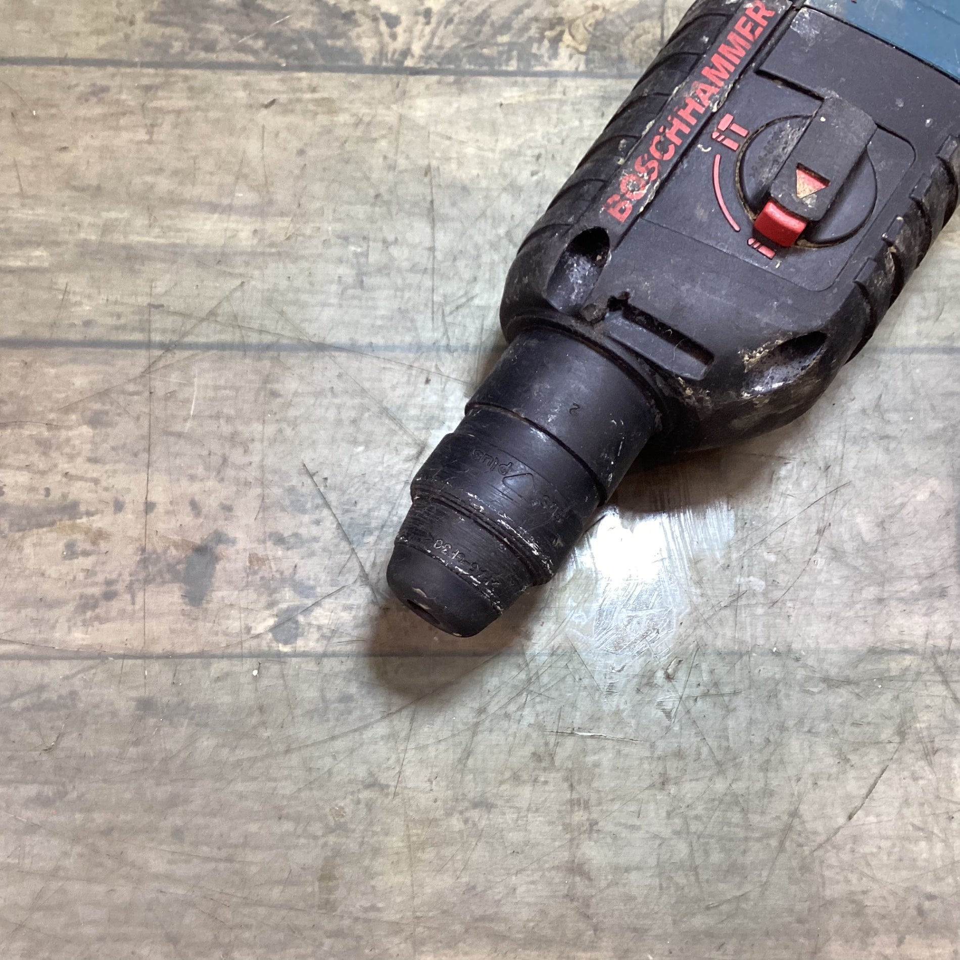 中古　ボッシュ(BOSCH) ハンマドリル GBH2-22E Amazon | Bosch Professional(ボッシュ) SDSプラスハンマー