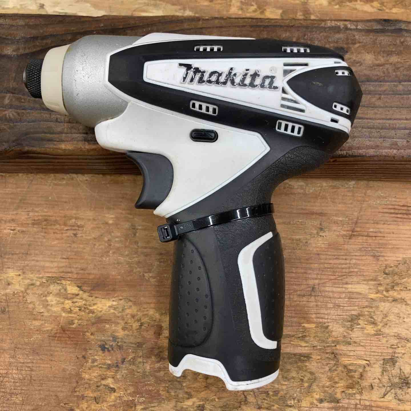 充電式インパクトドライバ TD090DZW マキタ マキタ(Makita) 充電式インパクトドライバ 10.8V 白 (本体のみ