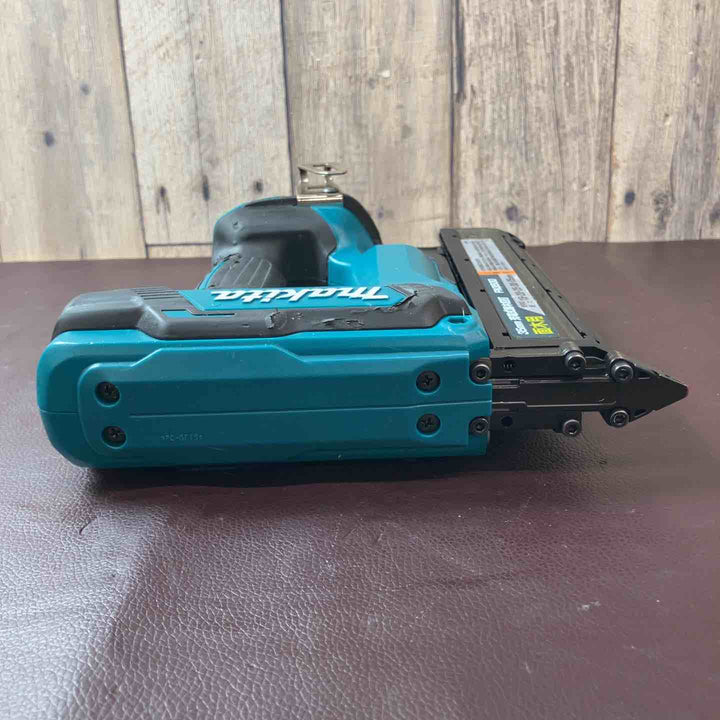 【中古品】 マキタ(makita) 18V コードレス35mm面木釘打ち機 FN350DZ バッテリー1個付属 充電式 【東大和店】