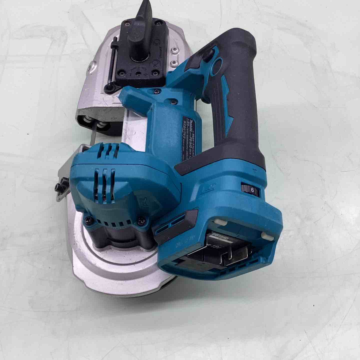 ★マキタ(makita) コードレスポータブルバンドソー PB184DZ【越谷店】 ☆マキタ(makita) コードレスポータブルバンドソー PB184DZ【越谷店