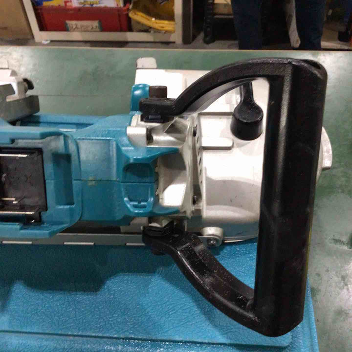 ★マキタ(makita) コードレスバンドソー PB180DRFX【川口店】