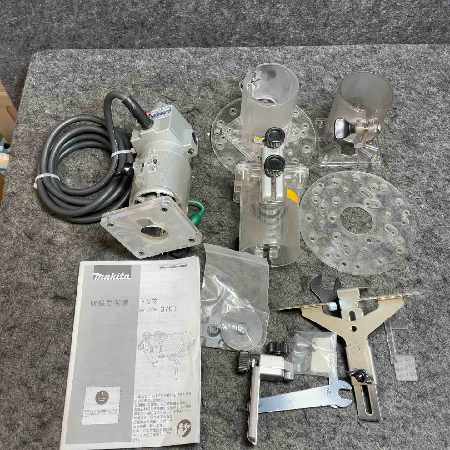 マキタ(makita) トリマ 6mm 3701【桶川店】 マキタ(makita) トリマ 6mm 3701【桶川店】 – アクトツールオンライン