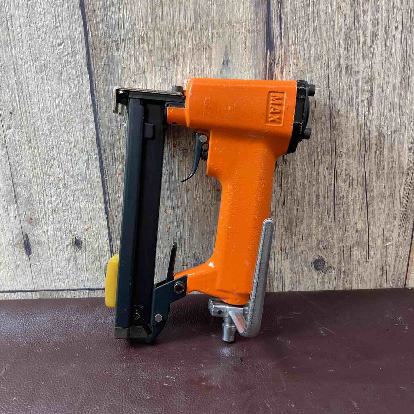 中古品】 マックス(MAX) 常圧エアタッカ TA-20A/422Jキュウオン 【東大