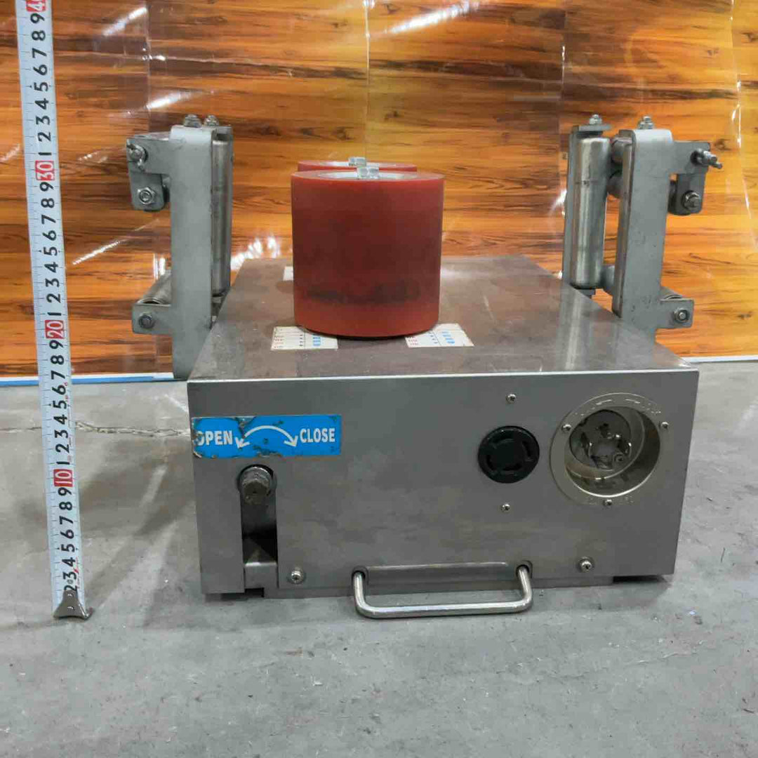 【店頭受取り限定】メーカー 型式不明 ケーブル送り機【川口店】