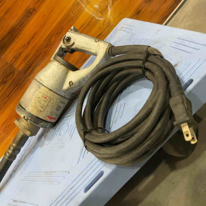【店頭受取り限定】☆マキタ(makita) コンクリートバイブレーター VR2806A【川口店】