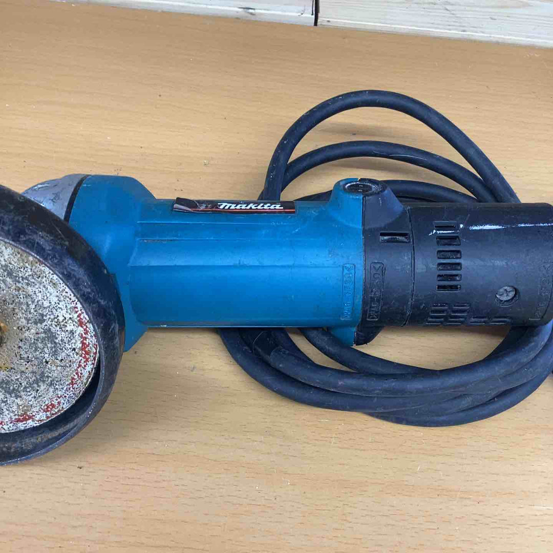 ☆マキタ(makita) 100mmディスクグラインダ 9533B【越谷店】