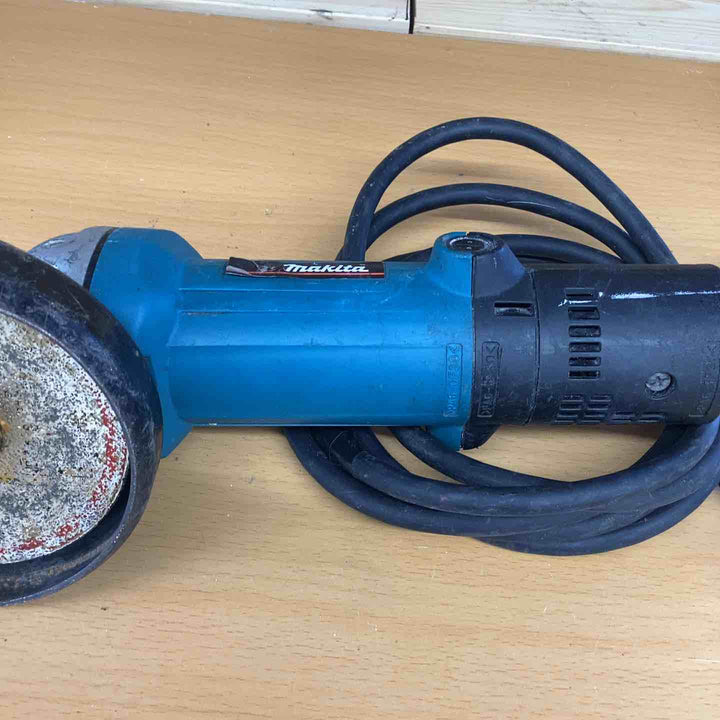 ☆マキタ(makita) 100mmディスクグラインダ 9533B【越谷店】