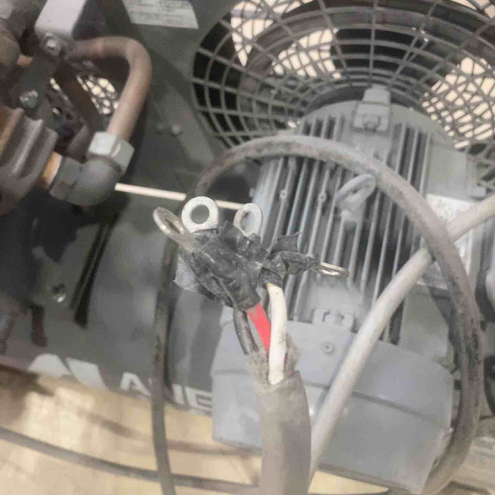 現状品【店頭受取り限定】ANEST200V コンプレッサー　TLP37E-10　【町田店】