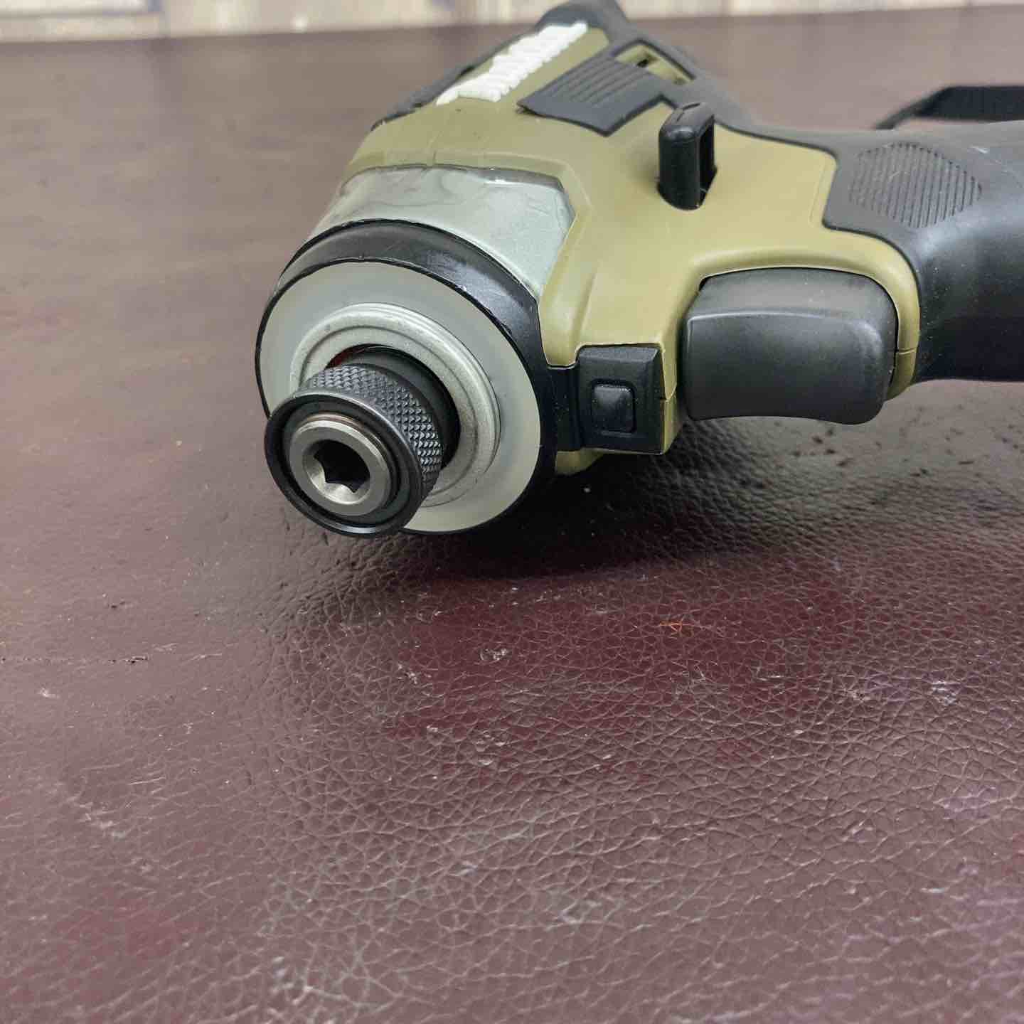 中古品】 マキタ(makita) コードレスインパクトドライバー TD173DZO