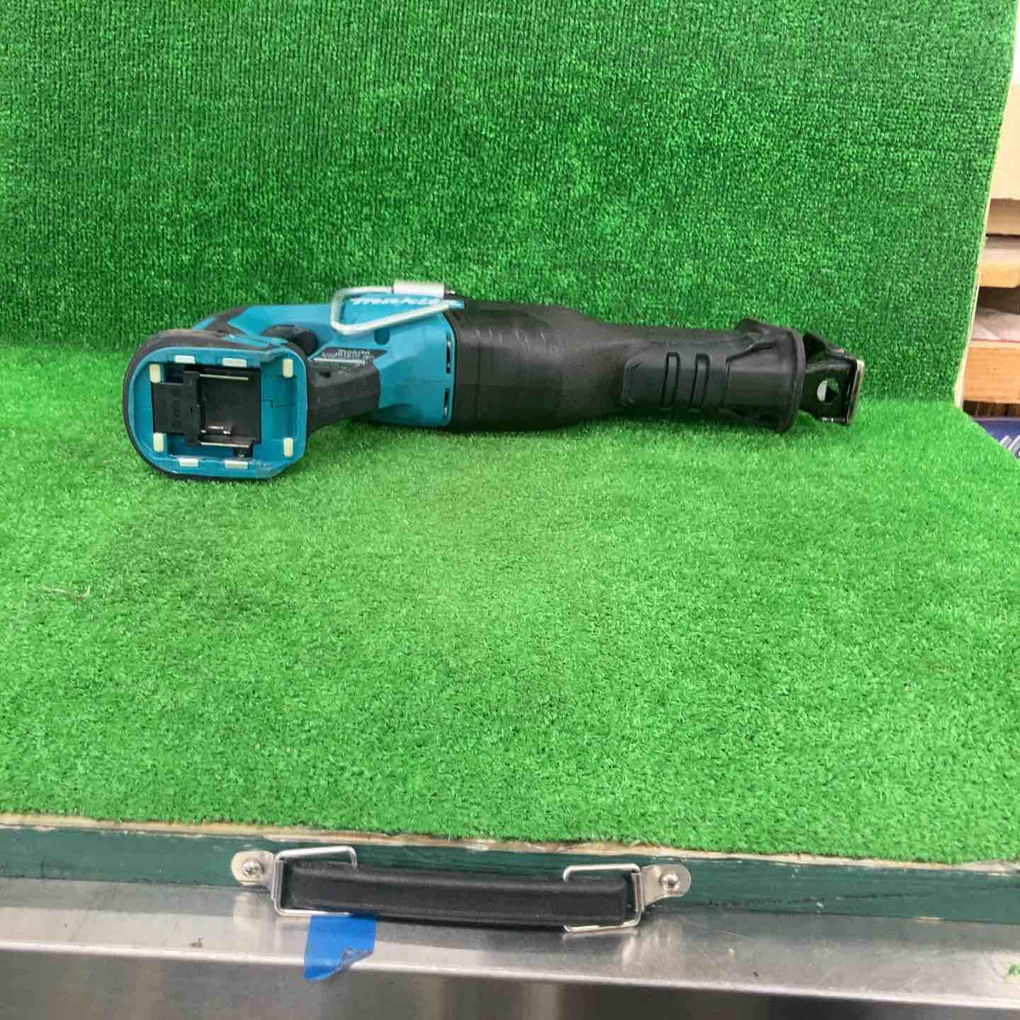 マキタ JR187DZ 充電式レシプロソー【市川行徳店】【店頭取引限定】【中古】管理番号：ITJYEXNIVBRE マキタ（makita） 充電式レシプロソー JR187DZ+バッテリBL1860B+充電器