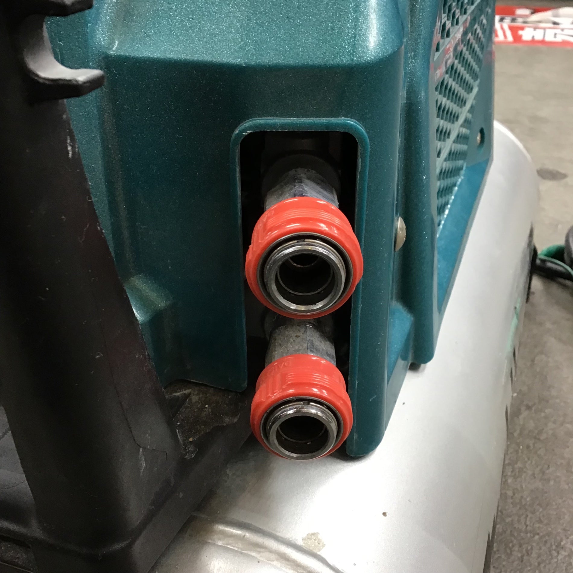 店頭受取り限定】☆マキタ(makita) エアコンプレッサー AC462XGH【川崎
