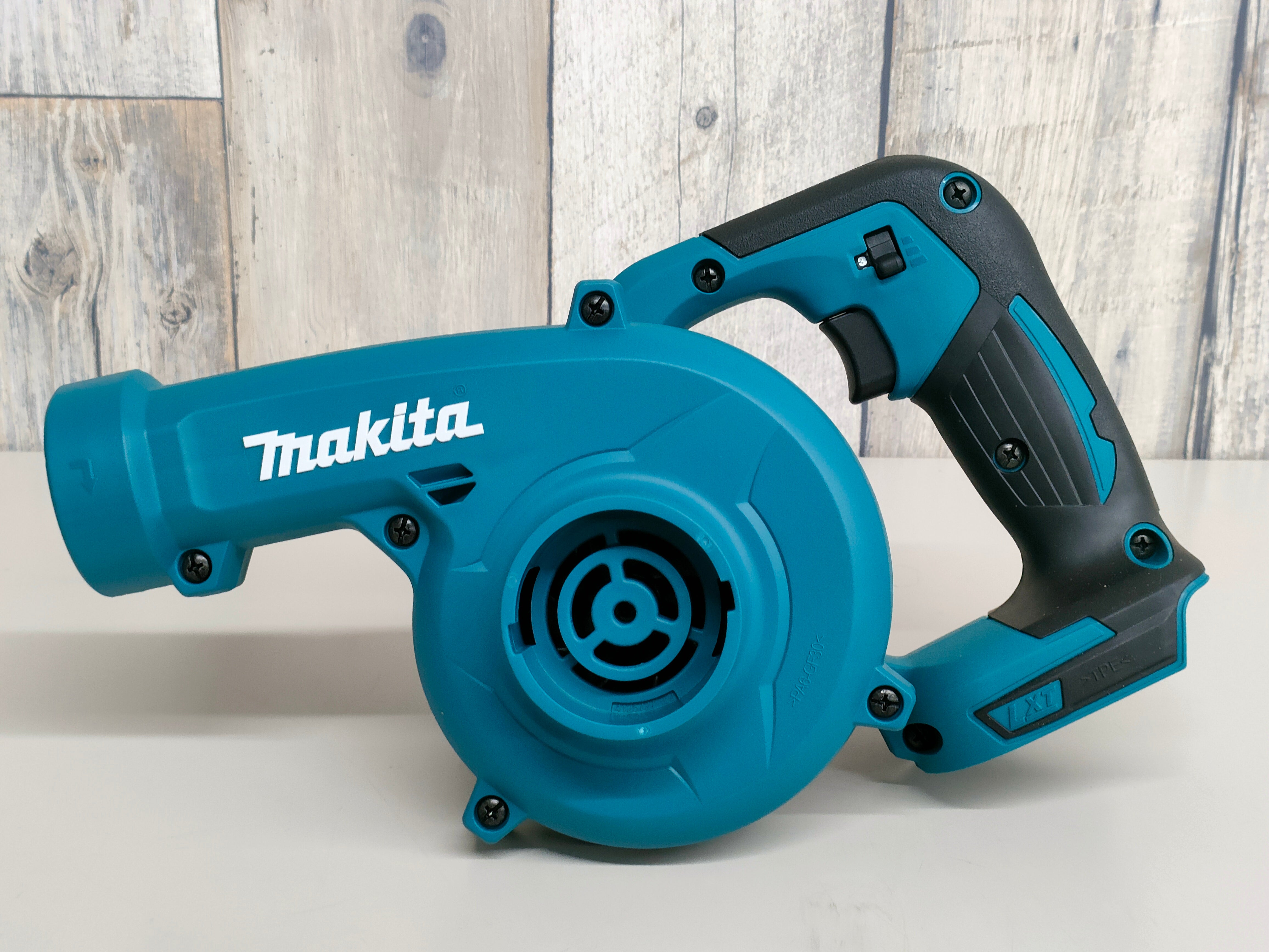 品】 マキタ(makita) コードレスブロワ UB185DZ 【東大和店