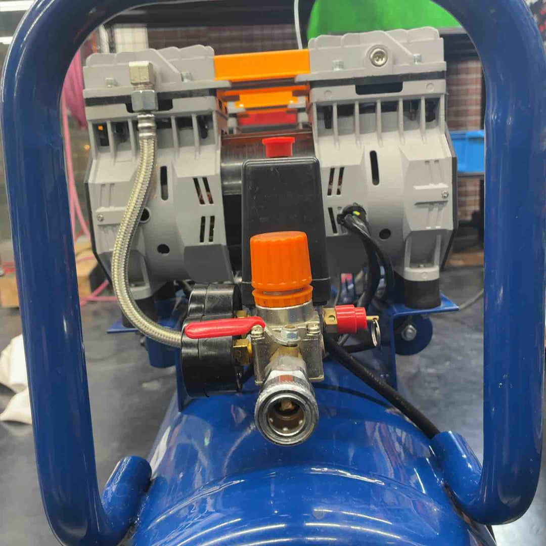 【店頭受取り限定】イリイ　２馬力 オイルレスエアーコンプレッサー３９Ｌ　TR-303EC【藤沢店】