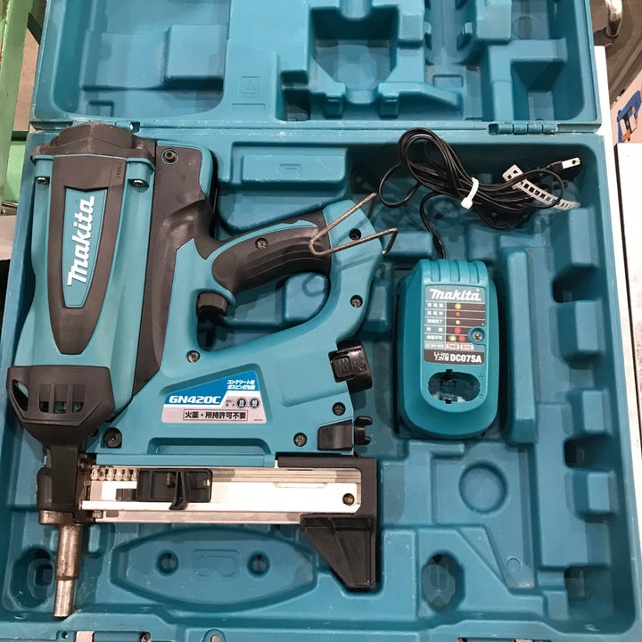 ★マキタ(makita) コードレスコンクリート用ガスピン打ち機 GN420C【川口店】
