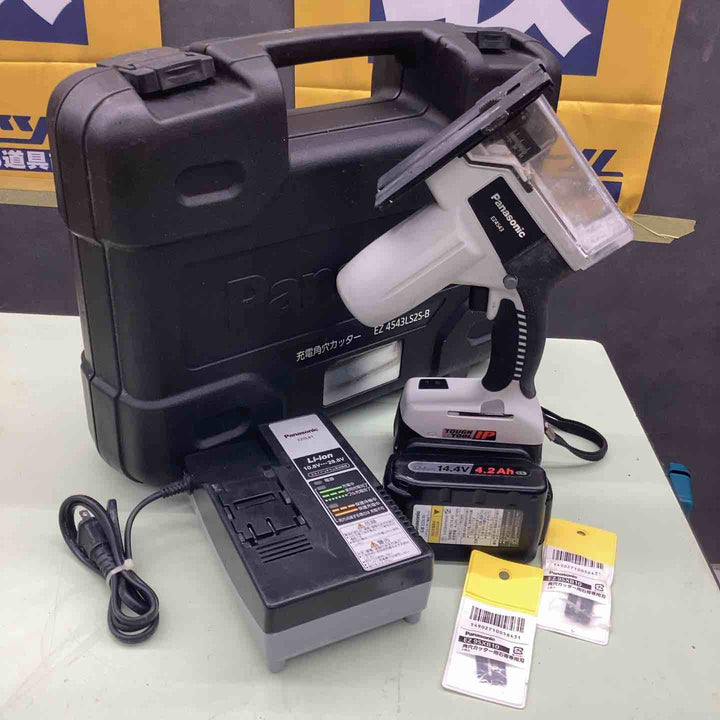 ◇パナソニック(Panasonic) コードレス角穴カッター EZ4543LS2S-B【越谷店】