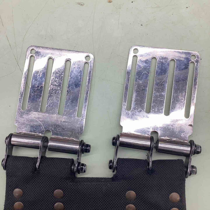 □KNICKS コーデュラバリスティック チェーンタイプ3段腰袋 BA-301DDX【越谷店】