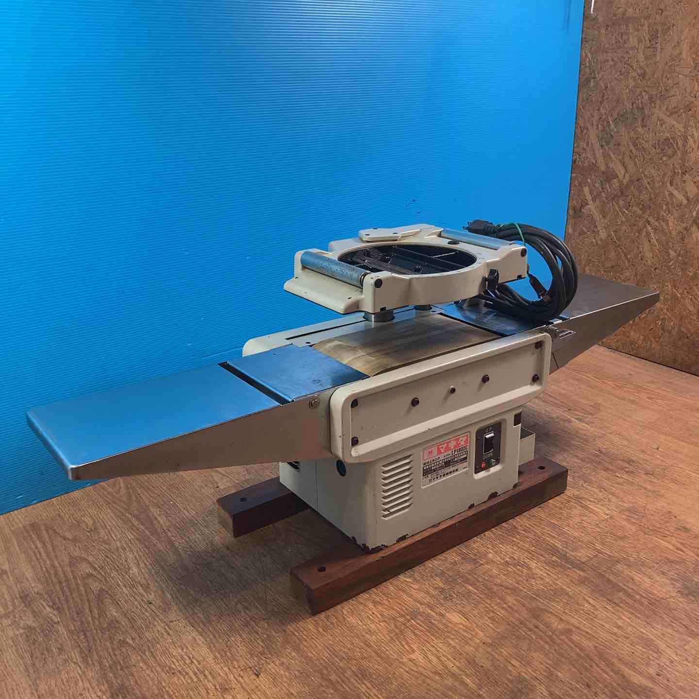 店頭受取り限定】☆マキタ(makita) 超仕上カンナ LP1802C【岩槻店