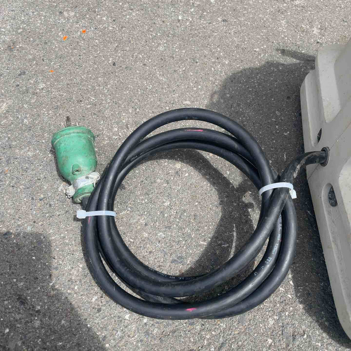 マキタ(makita) エアコンプレッサー AC700【桶川店】