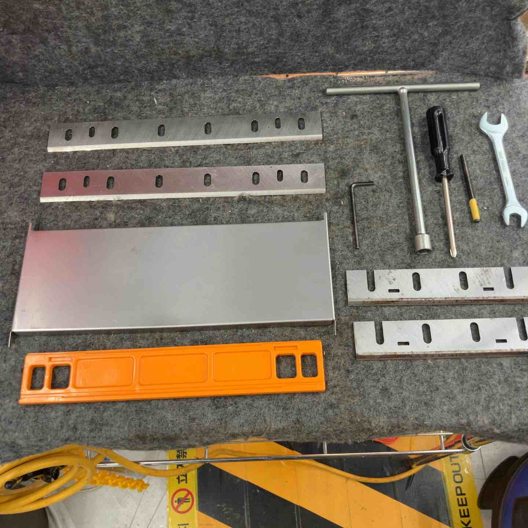 【店頭受取り限定】◇リョービ(RYOBI) 自動カンナ AP-10N【鴻巣店】