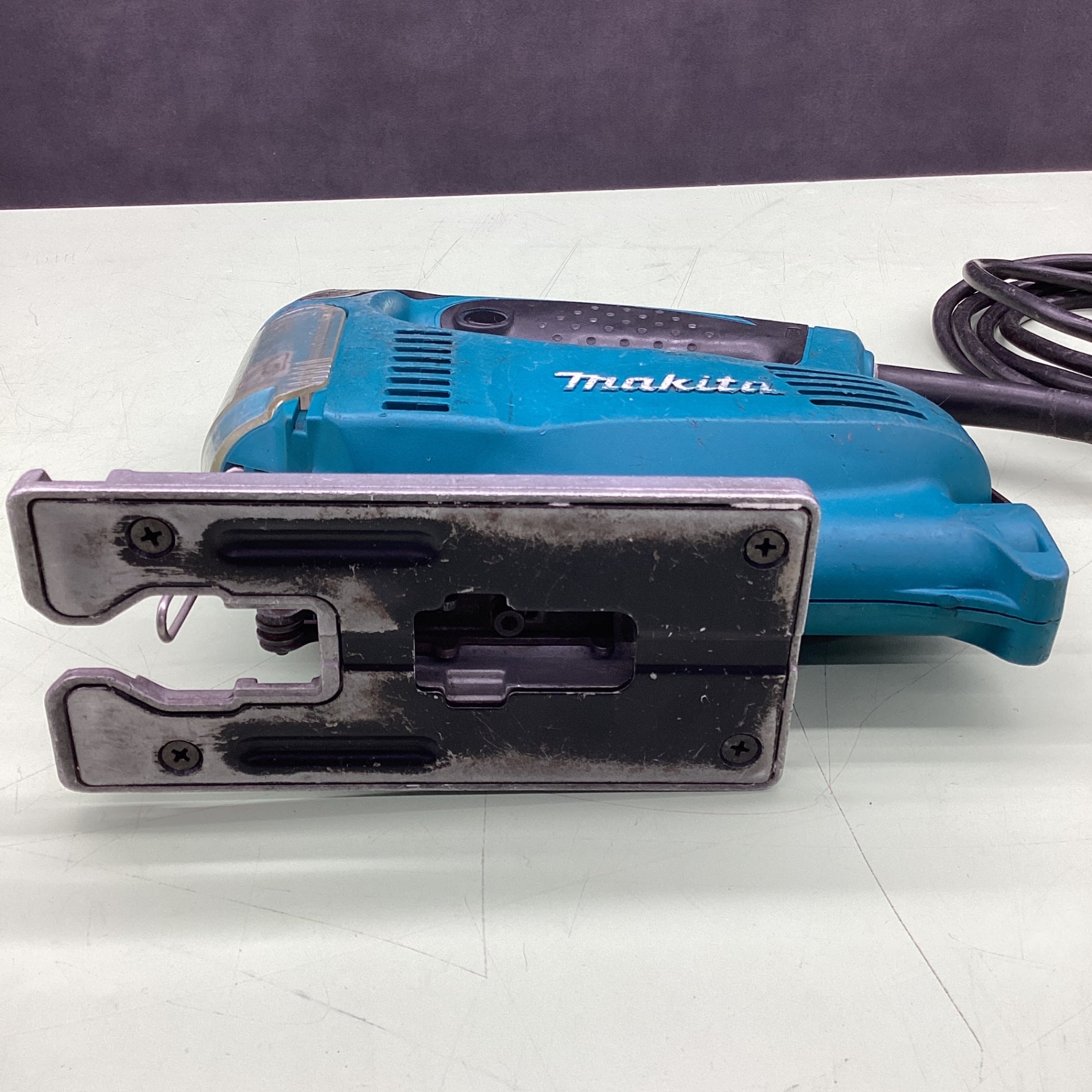 makita マキタ 4327 ジグソー 中古品 【ハンズクラフト宜野湾店】 マキタ makita 4327 ジグソー 中古品 【ハンズクラフト宜野湾店