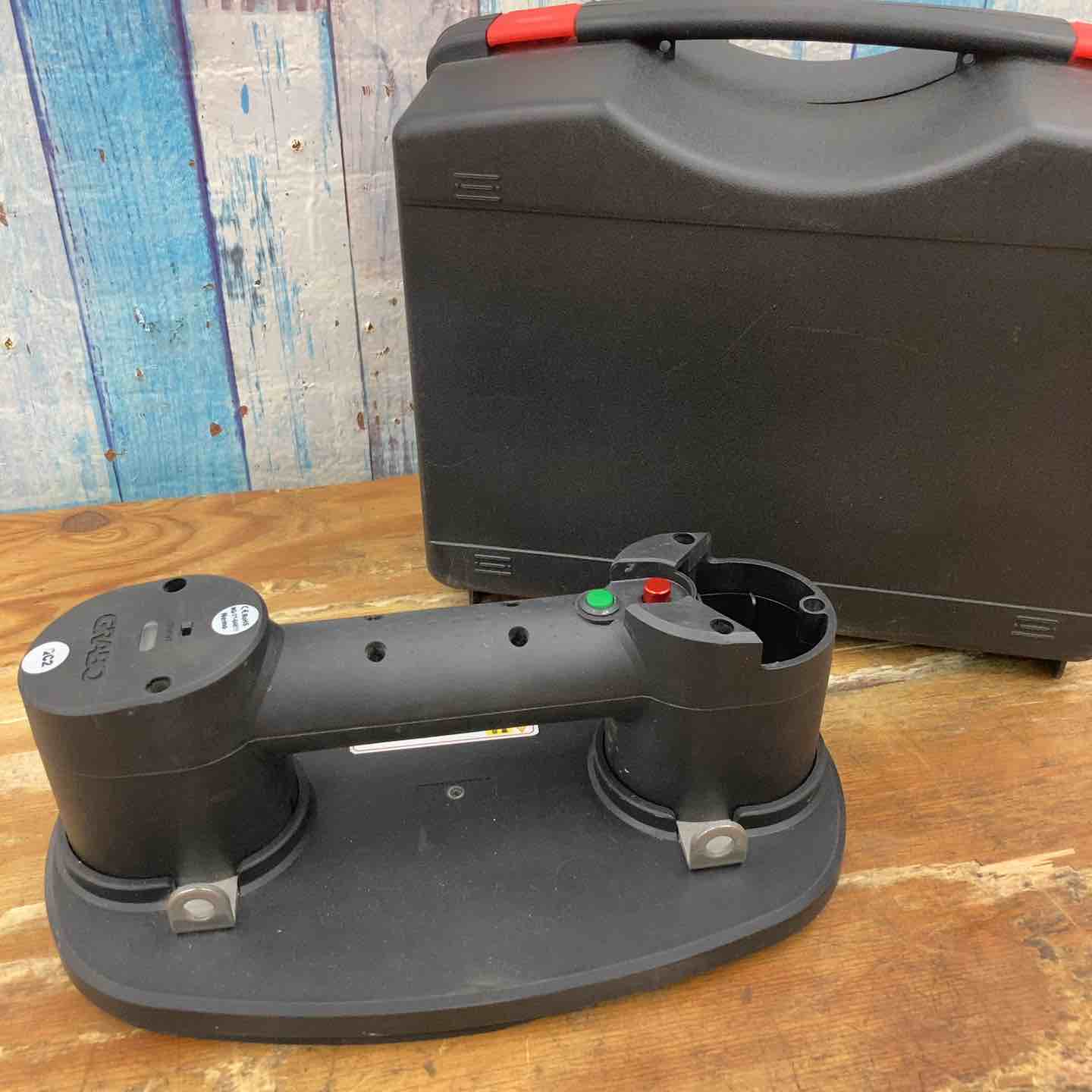774 ポータブル電動バキュームリフター GRABO NG-14.8-2Li-G バッテリ×4 中古品 中古品】GRABO グラボ 電動バキュームリフター NG-14.8V-2Li【柏店