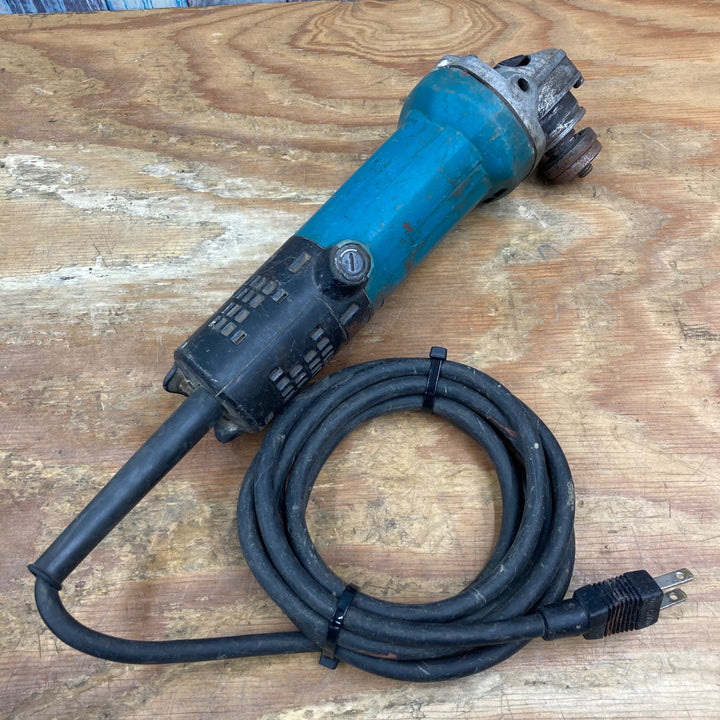 ☆マキタ(makita) 100mmディスクグラインダ 9533B安全カバー欠品【柏店】