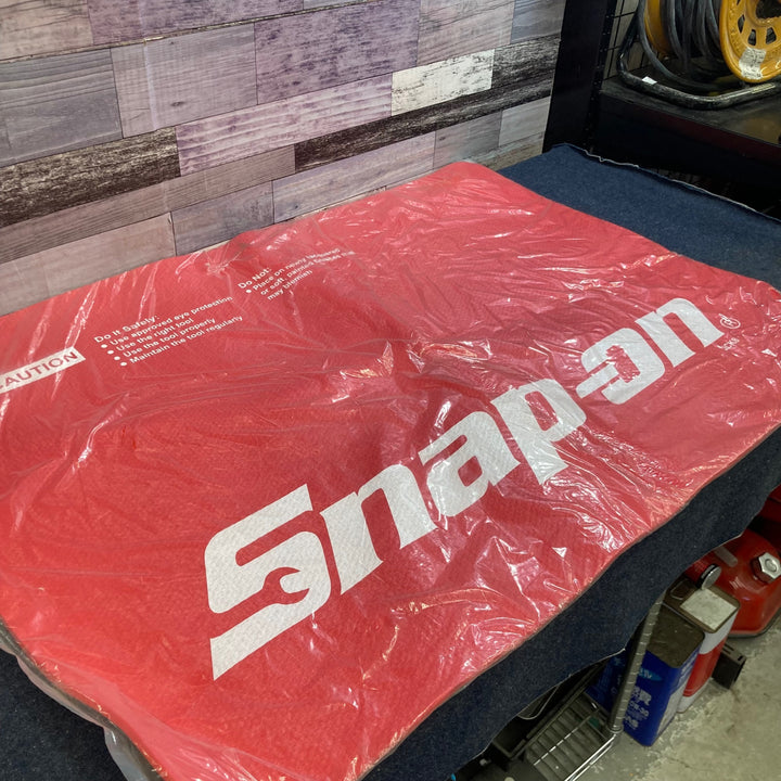 【未使用品・長期保管品】Snap-on/スナップオン フェンダー ソフト シート カバー 赤色 ツール ノンスリップ マット【八潮店】