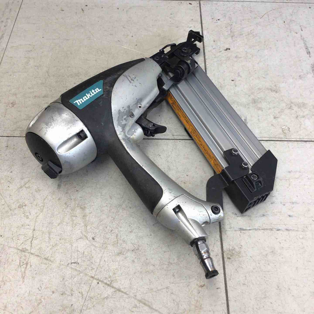 【現状品】 マキタ/makita フロア用ブラッド釘打 AF634S 【鴻巣店】