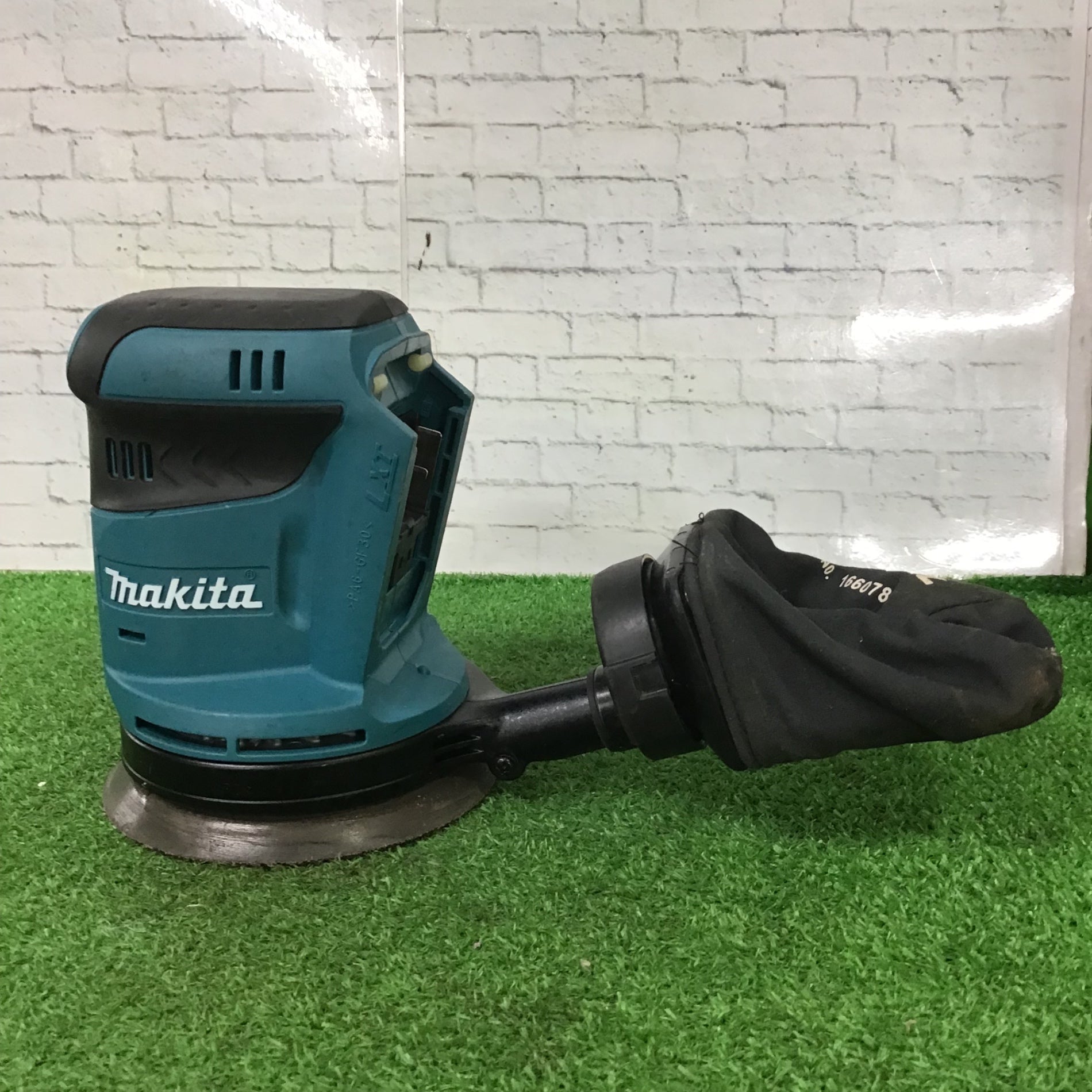 ☆マキタ(makita) コードレスランダムオービットサンダ BO180DZ【町田