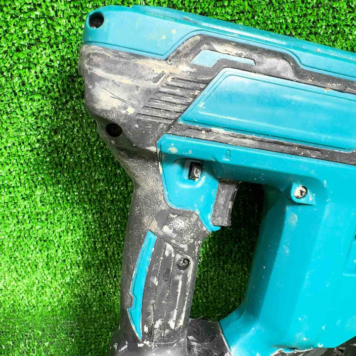 【中古品】 マキタ 充電式35mm面木釘打ち機 FN350DZ 【藤沢店】