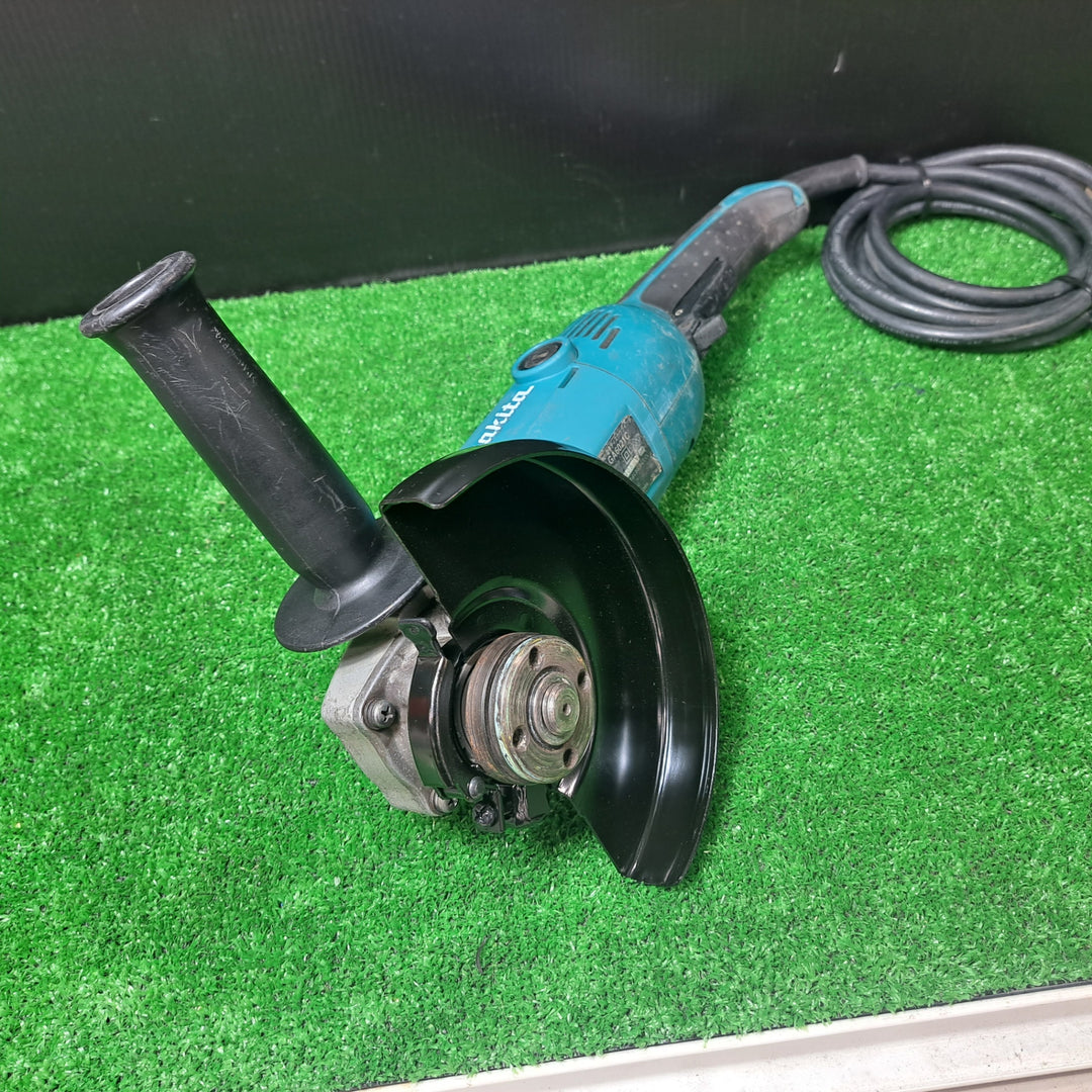 ☆マキタ(makita) 150mm電子ディスクグラインダ GA6021C【岩槻店】