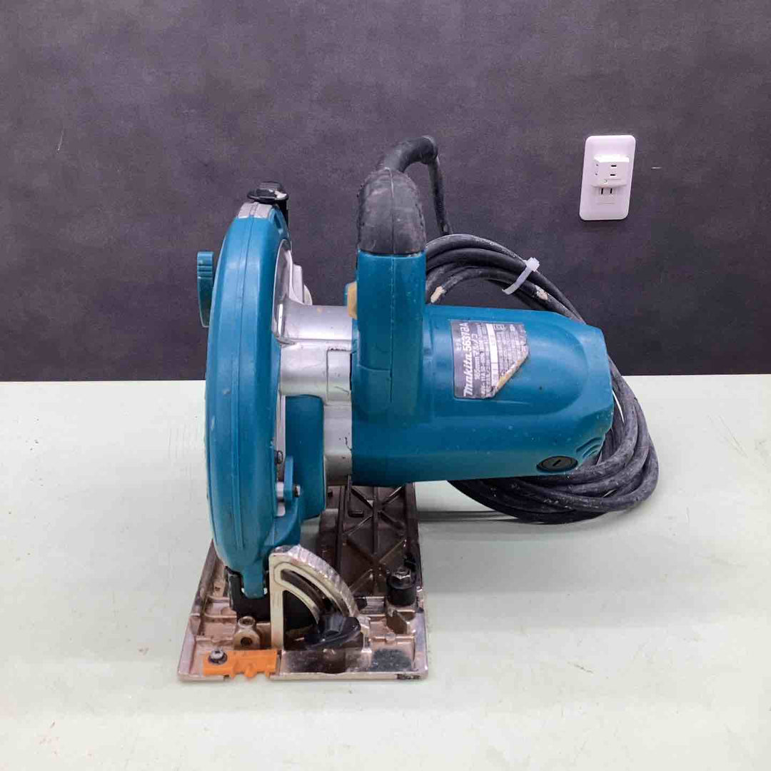 ★マキタ(makita) 電気マルノコ 5637BA　※刃の並行が1㎜ズレあり※【越谷店】