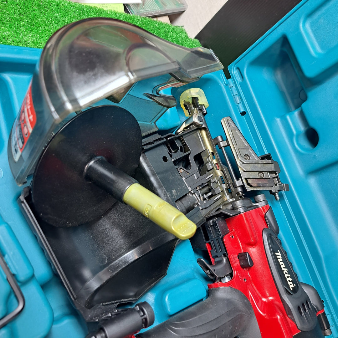 ★マキタ(makita) 高圧エア釘打ち機 AN930H【岩槻店】
