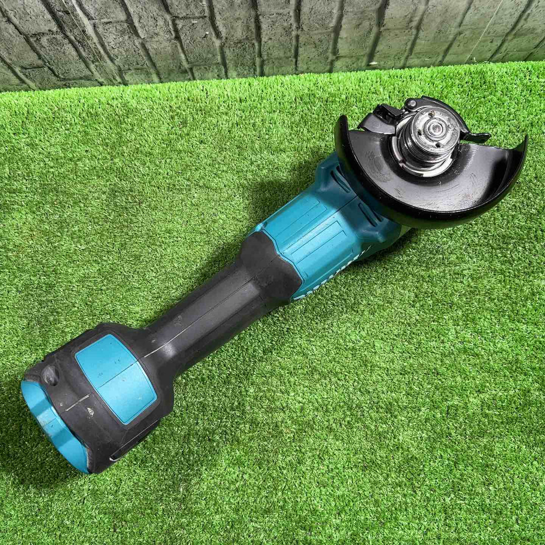 ★マキタ(makita) 18V 100mmコードレスディスクグラインダ GA404DRGXN 動作確認済み【川口店】