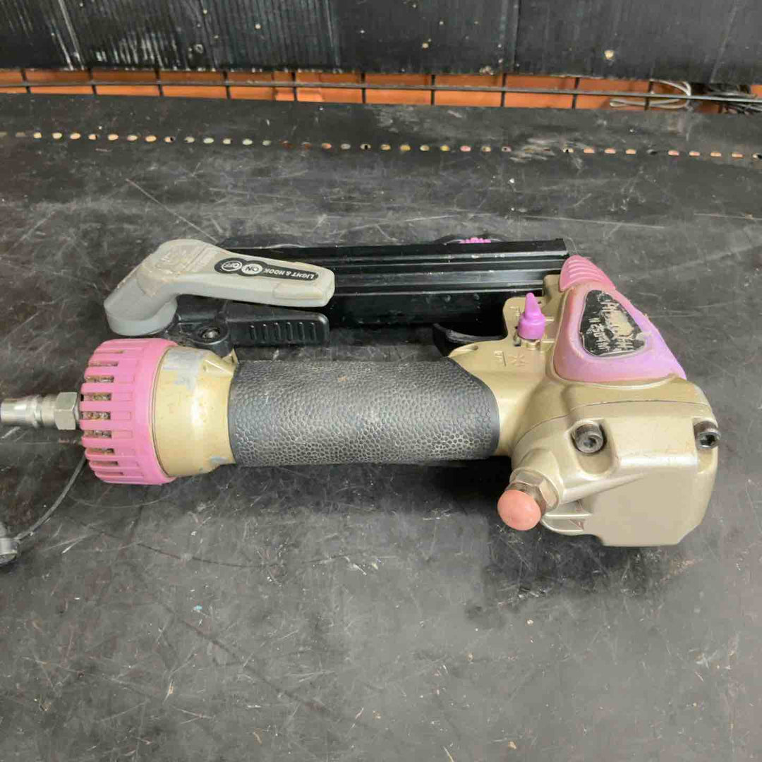 ☆ハイコーキ(HIKOKI ※旧:日立工機) 常圧エアタッカ N2504M【草加店】