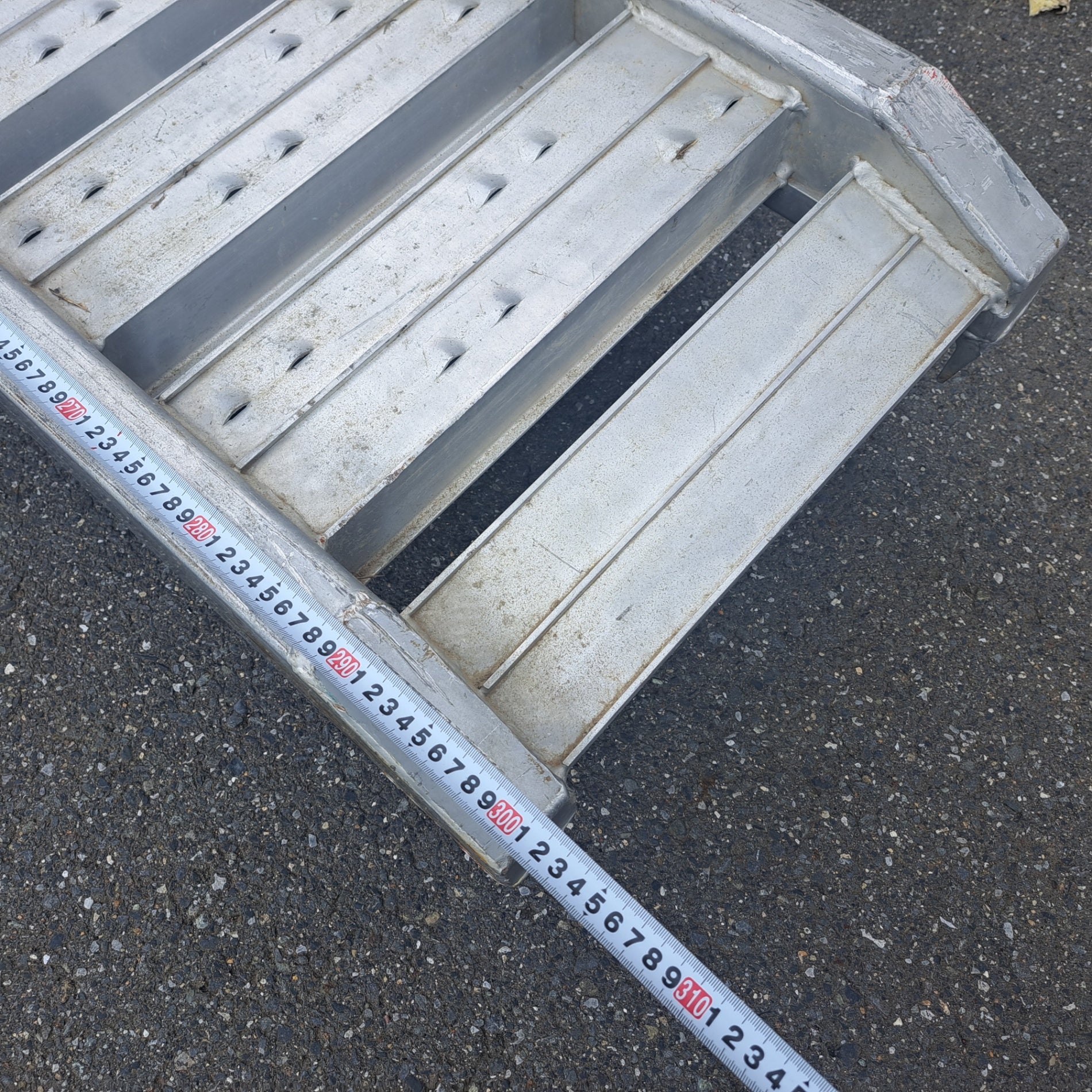 店頭受取り限定】アルミブリッジ 3トン(3t)用 ツメ式 全長:3000×500