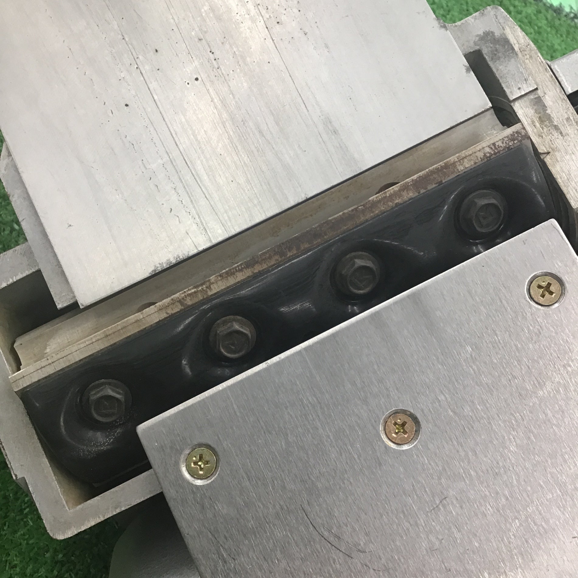 中古品】マキタ(makita) 電気カンナ 1805N【桶川店】 – アクトツール
