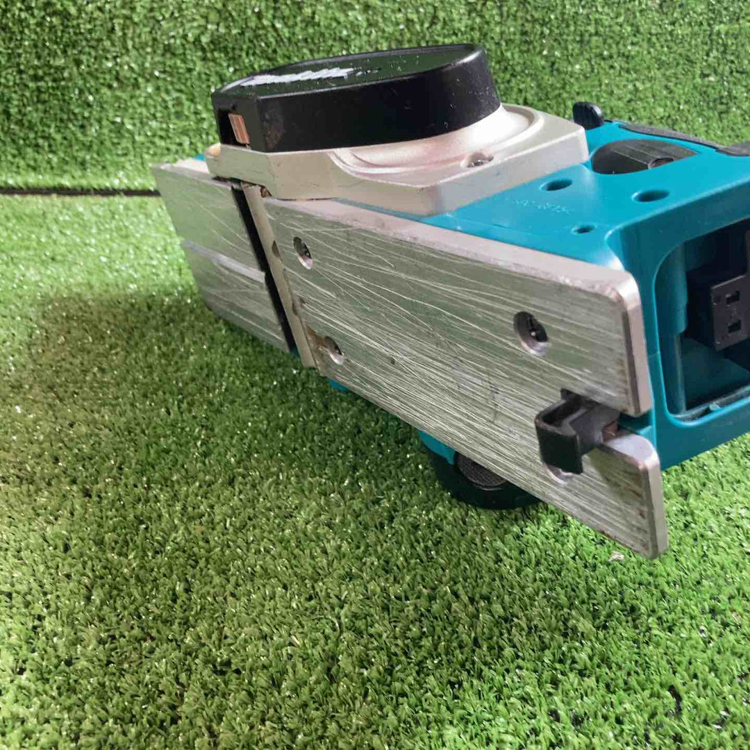 マキタ(makita) コードレスカンナ KP180DZ【川崎店】
