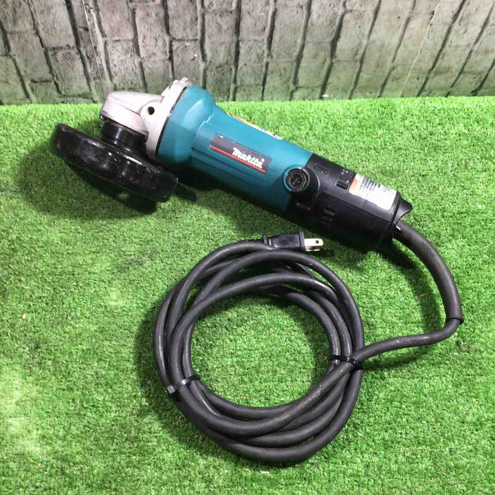 ☆マキタ(makita) ディスクグラインダ 低速高トルク ブレーキ付 100mm 9533BLA【川口店】