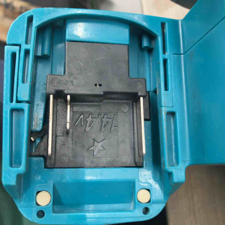 ★マキタ(makita) コードレス丸のこ HS470DZ　119～125㎜使用、サブベース、カバー交換済み、本体のみ【戸田店】