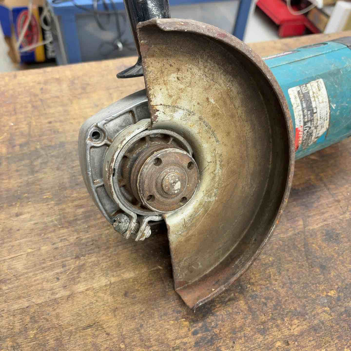 ◇マキタ(makita) 180mmディスクグラインダー 9047L【八潮店】