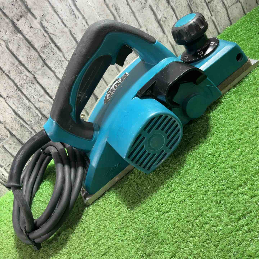 ☆マキタ(makita) 電気カンナ KP0800A 動作確認済【川口店】