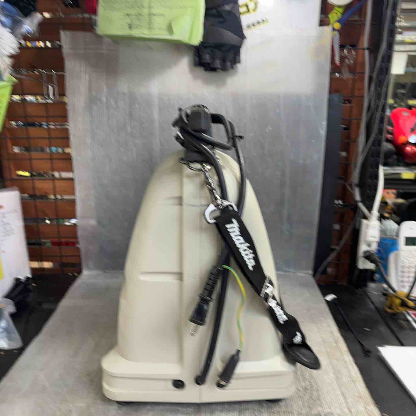 ☆マキタ(makita) エアコンプレッサー AC700【草加店】 – アクトツール