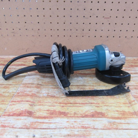 ☆マキタ(makita) 100mmディスクグラインダー GA4031【川崎店】