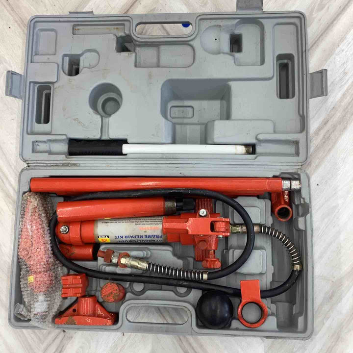 油圧ジャッキ 4t シリンダー 付属品多数 HYDRAULIC BODY-FRAME REPAIR KIT　ケース割れ部分あり　【越谷店】